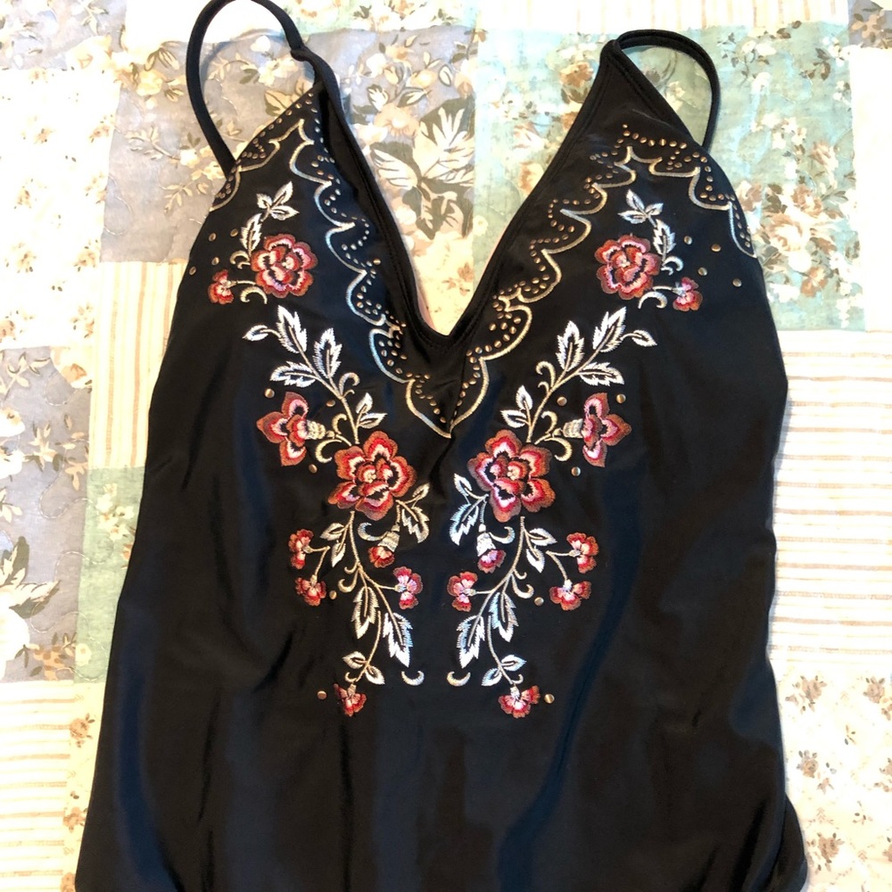 Xhilaration one piece swimsuit